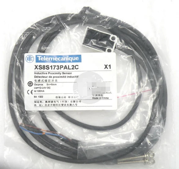XS8S173PAL2C 1PC NEW IN BOX Telemecanique Limit Switch free shipping