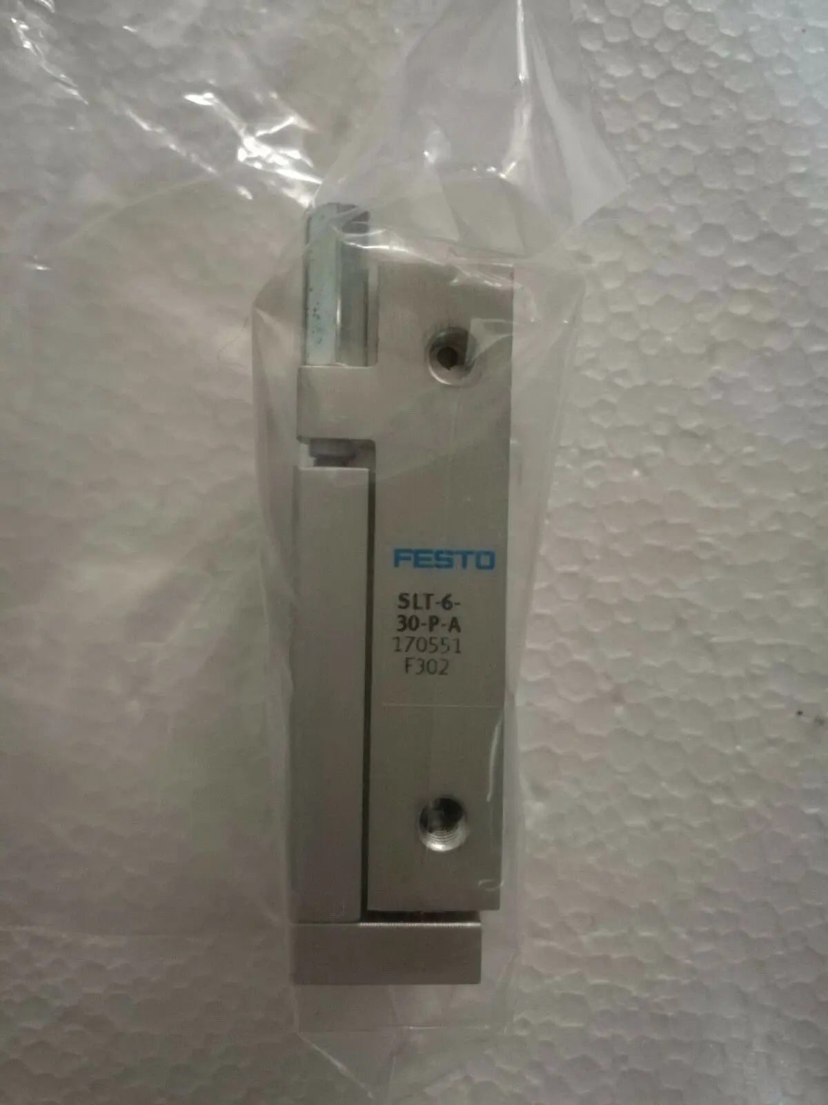SLT-6-30-P-A SLT630PA 170551F302 Festo cylinders NEW