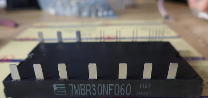 7MBR30NF060 1pcs New Fuji IGBT MODULE free shipping
