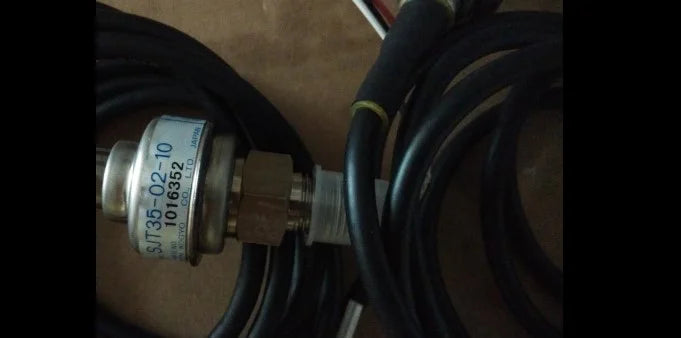 New YUKEN Pressure Sensor SJT35-02-10 free shipping