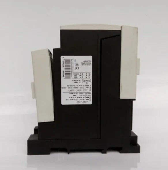 1PC  NEW   SIEMENS   3RU5146-4JB1  45-63A    free shipping