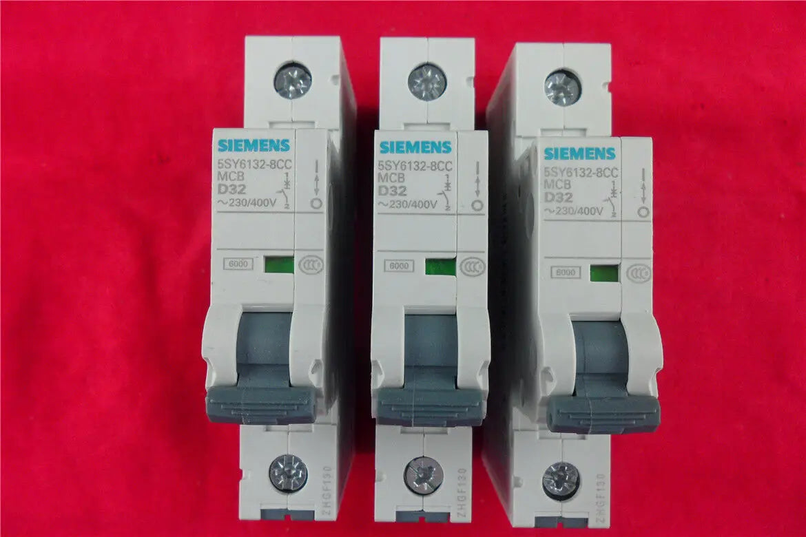 1pc     Siemens   1P  32A  5SY6132-8CC   circuit breaker  free shipping