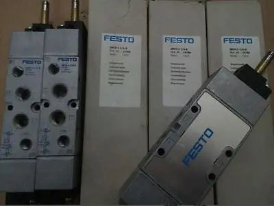 New in box Festo Solenoid Valve CPV14-M1H-5LS-1/8 161360