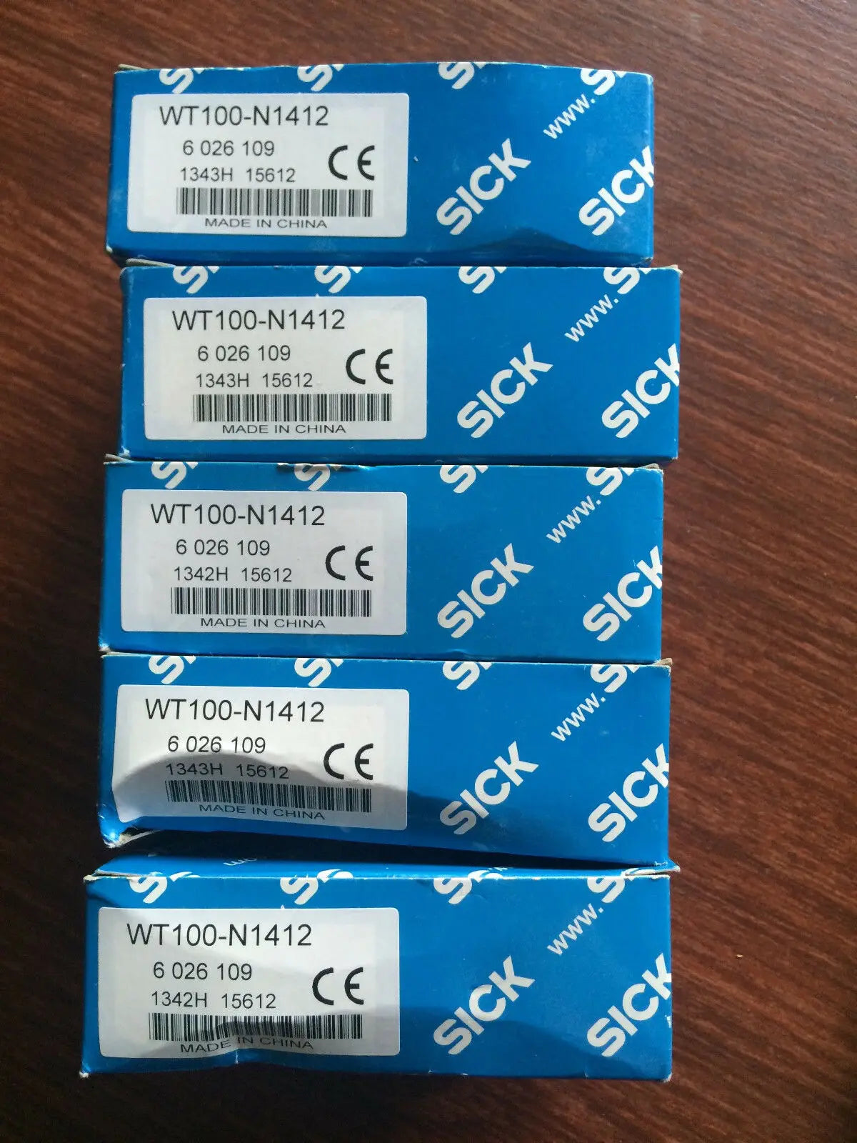 WT100-N1412 1pc NEW SICK Photoelectric Switch