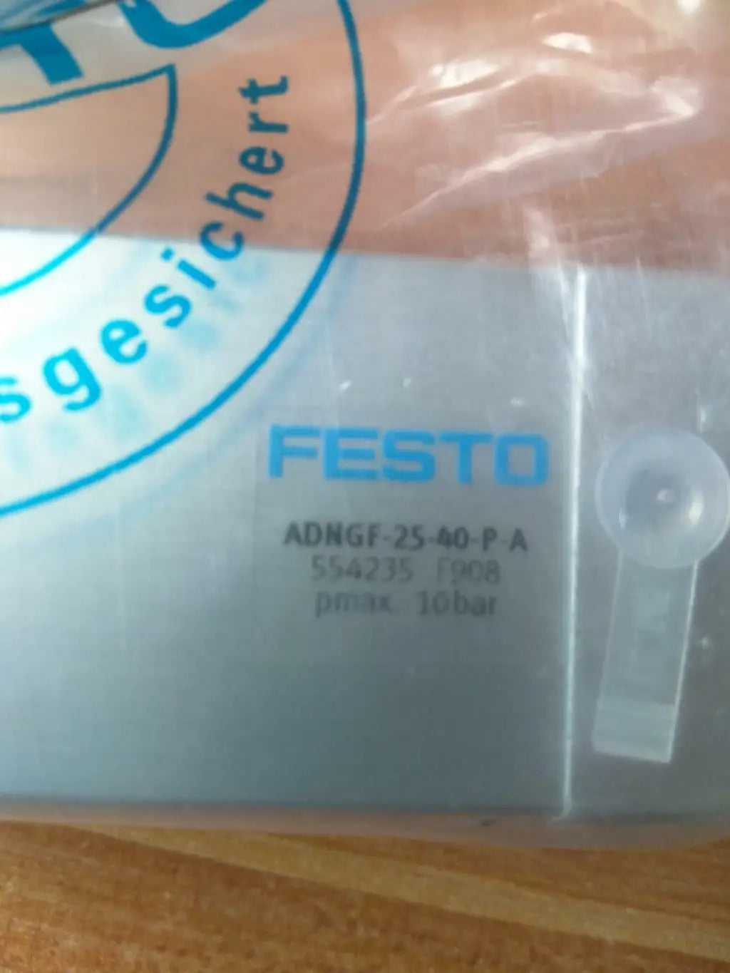 ADNGF-25-40-P-A 554235 FESTO NEW