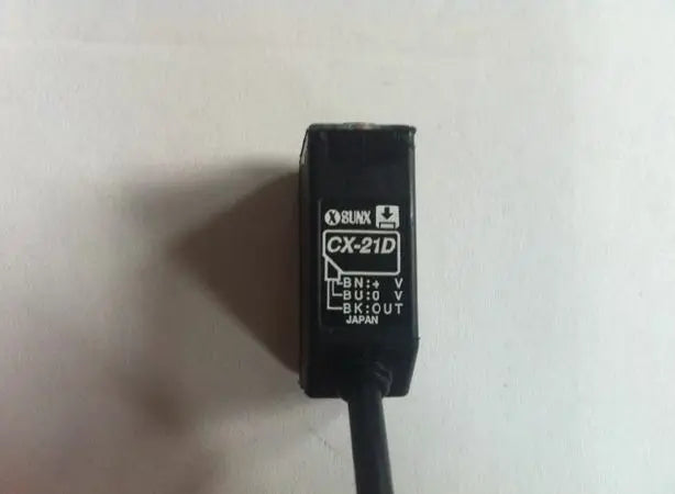 CX-21D CX 21D NEW SUNX God as the photoelectric switch free shipping
