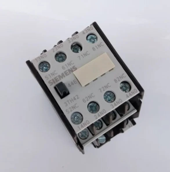 1PC  NEW   SIEMENS   3TH4244-1XF4   DC110V   free shipping
