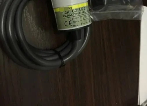 E2K-C25MF2 E2KC25MF2 New Omron free shipping