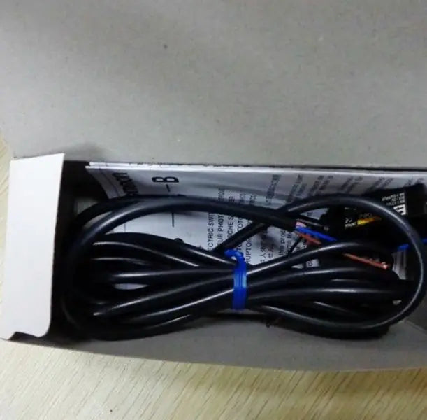 E3V3-T61 E3V3 T61 NEW IN BOX Omron free shipping