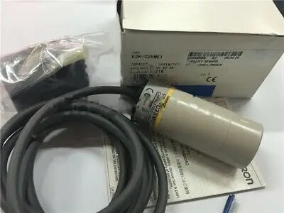 1pc new OMRON E2K-C25ME1