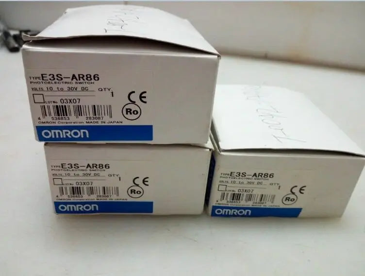 New Omron E3S-AR86 free shipping
