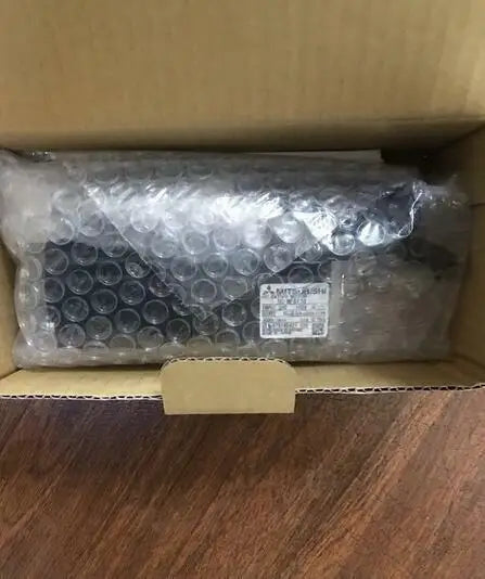 1PC NEW IN BOX Mitsubishi HC-MFS13B HC MFS13B free shipping