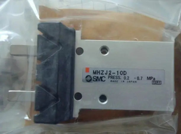 MHZJ2-10D MHZJ2 10D New in box SMC pneumatic finger free shiiping
