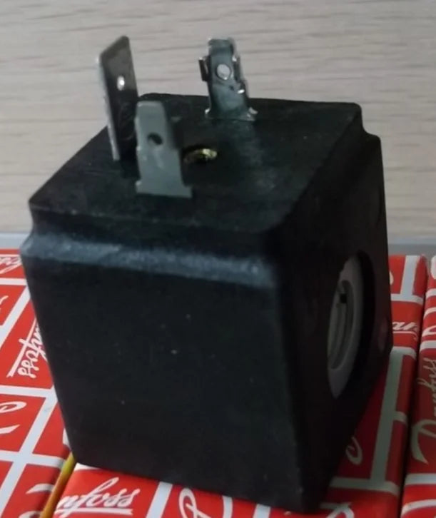 1 pcs NEW Danfoss Coil AM024D 042N0843 new in box free shipping