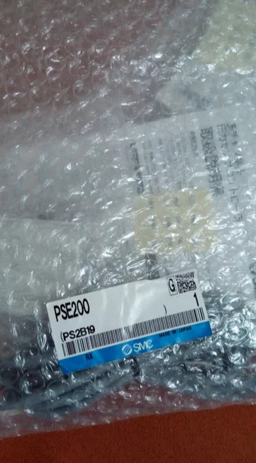 PSE200 1PC New SMC pressure sensors free shipping
