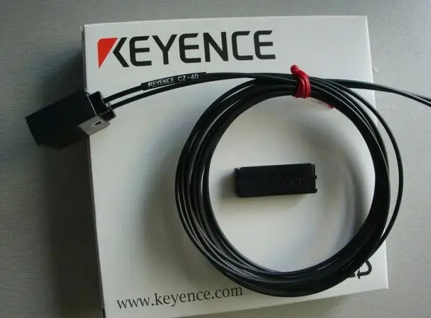 1PC New in box Keyence Photoelectric Fiber Optic Sensor CZ-40 CZ40 free shipping