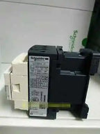 1PCNEW Schneider AC220V Contactor LC1-D12M7C LC1D12M7C
