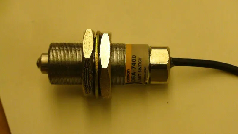 1PC  NEW   Omron   D5A-7400     free  shipping