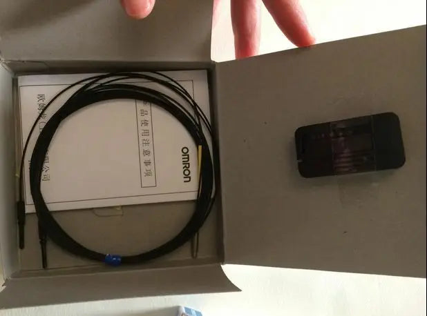 E32-ZD21B E32ZD21B 2m 1PC New Omron Fibre Optical Sensors free ship