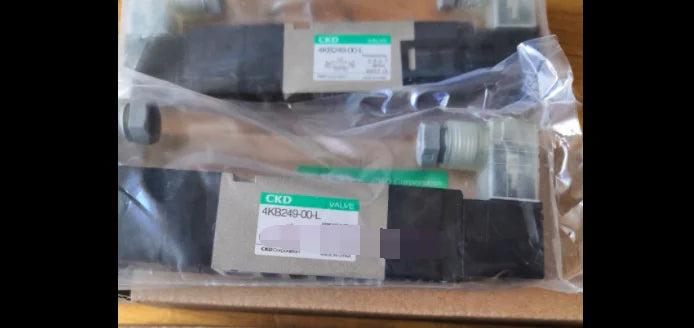 1PC  NEW   CKD  4KB249-00-L-DC24V   4KB249-00-L   DC24V   free  shipping