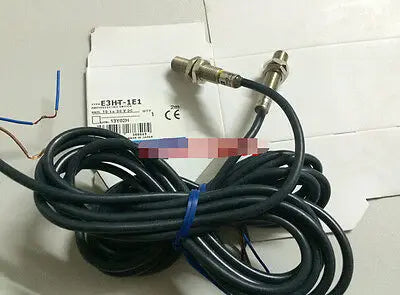 New in Box OMRON E3HT-1E1 (E3HT-1DE1+E3HT-1L)