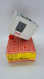 KP36 KP 36 1PCS NEW in Box Danfoss Pressure Switch free shipping