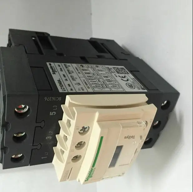 LC1-D40AF7C LC1D40AF7C AC110V New Schneider Contactor free shipping