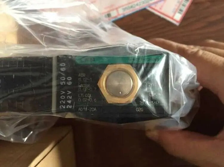1PC  NEW   CKD  AD11-20A-02E-AC220V   AD11-20A-02E  AC220V   free  shipping