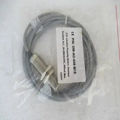 New  CONTRINEX  DW-AD-608-M18  sensor  free shipping