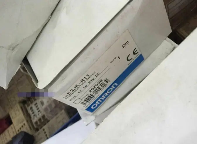 E3JK-R11 E3JKR11 New Omron optoelectronic switch New in box free shipping