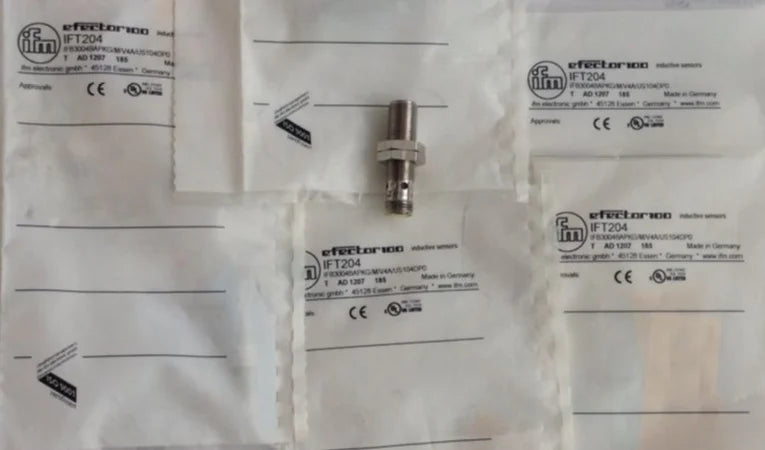 IFS204 1PC IFM proximity switch free ship