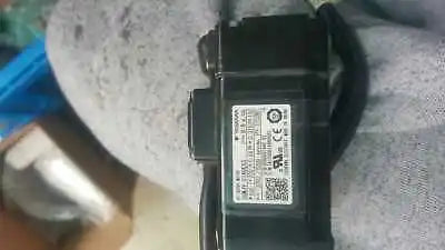 1pc new Yaskawa SGMJV-01ADE6S SGMJV-01ADD6S