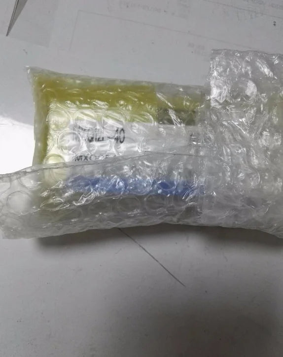 MXQ12L-40 MXQ12L40 1PC New SMC cylinder free shipping