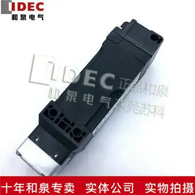 1pc new HS5L-VJ44M-G IDEC