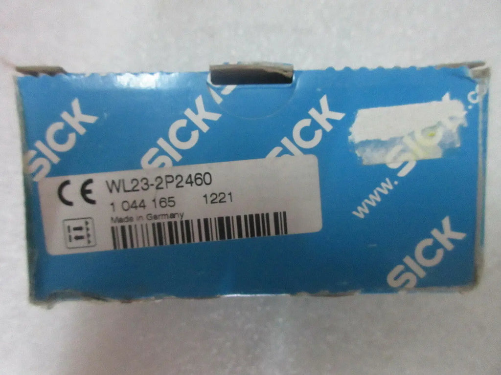 New SICK WL23-2P2460 Photoelectric sensor free shipping