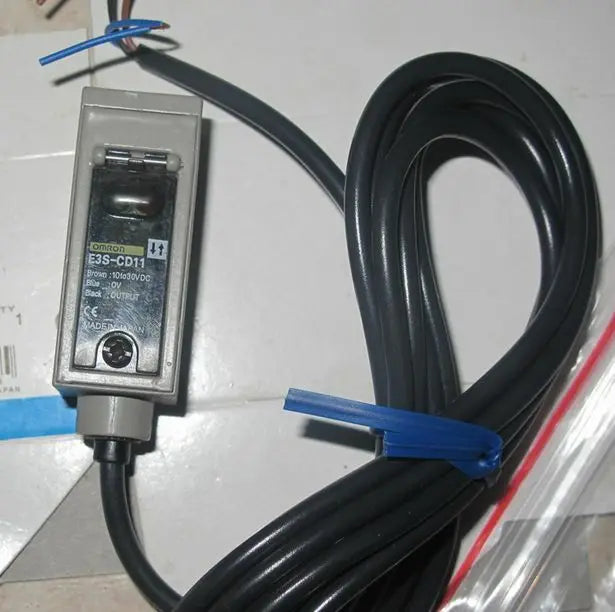 1pcs NEW IN BOX OMRON E3S-CD11 E3S CD11 free shipping