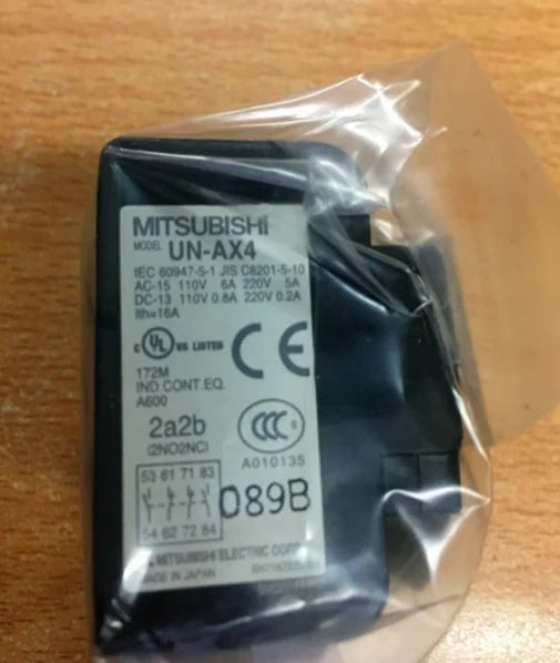 UN-AX4 UNAX4 1PCS NEW Mitsubishi Auxilary Contact Block free shipping