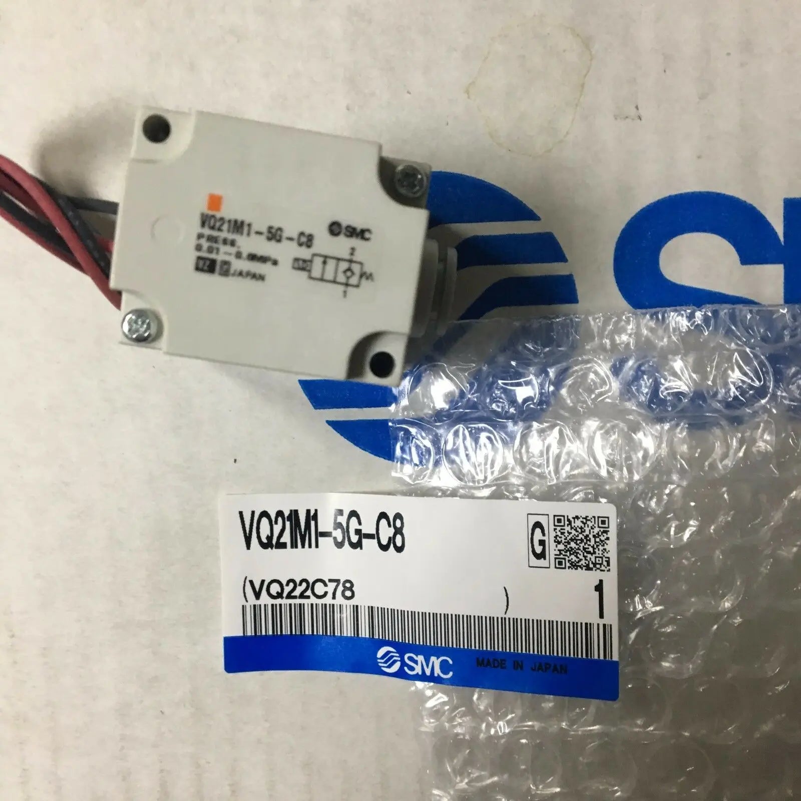 New SMC VQ21M1-5G-C8 Solenoid valve free shipping