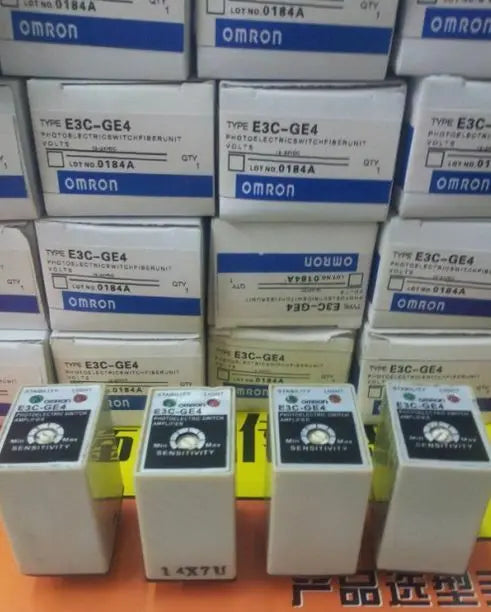 E3C-GE4 E3C GE4 12-24VDC New in box Omron Photoelectric Switch free shipping