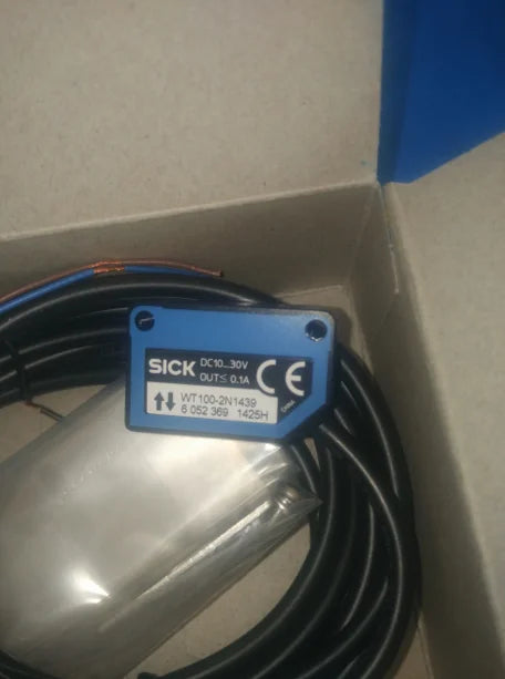 WT100-2N1439 WT1002N1439 1PC NEW SICK Photoelectric switch free ship