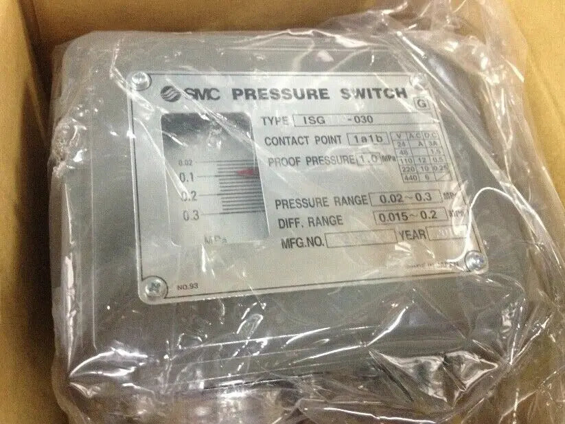 New SMC ISG110-030 Pressure switch free shipping