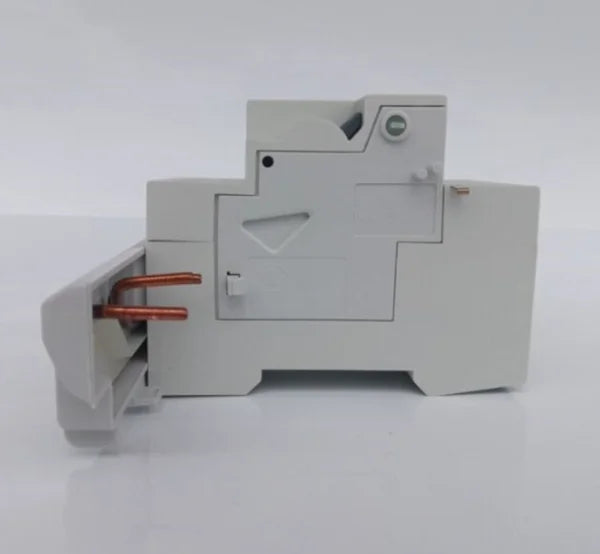 1pc      Siemens  5SM2332-0  free shipping