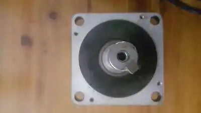 1pc new Yaskawa SGMJV-04A3A61 04AAA61