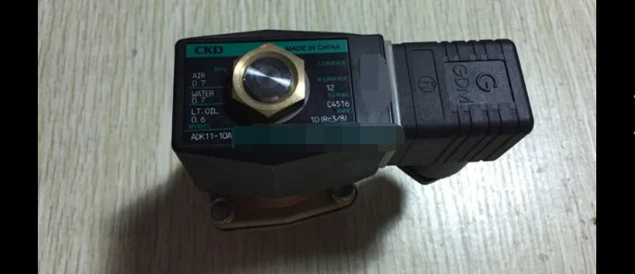 1PC  NEW   CKD  ADK11-10A-02E-AC110V  ADK11-10A-02E  AC110V  free  shipping