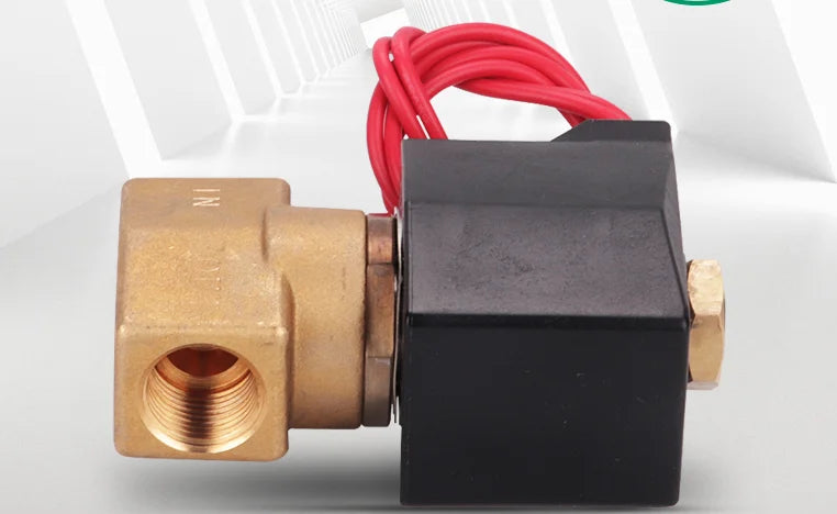 1PC  NEW  CKD   AB31-02-2-02E-DC24V   AB31-02-2-02E  DC24V   free  shipping