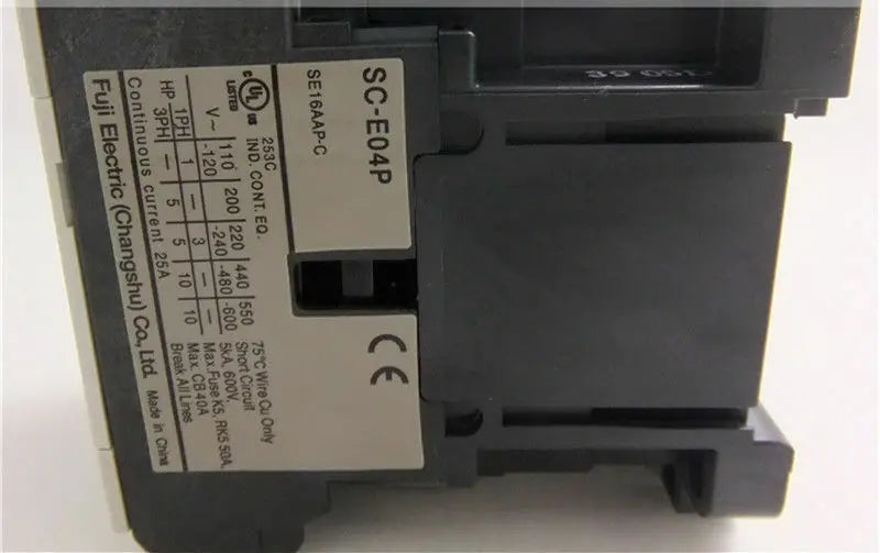 New  FUJI  SC-E04P  AC380V  AC  contactor  free shipping