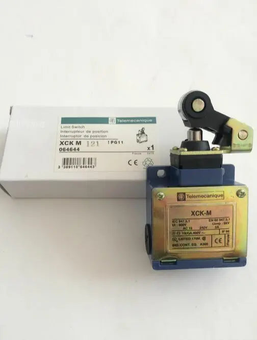 XCK-M121 XCKM121 1PC NEW Schneider Limit Switch free shipping