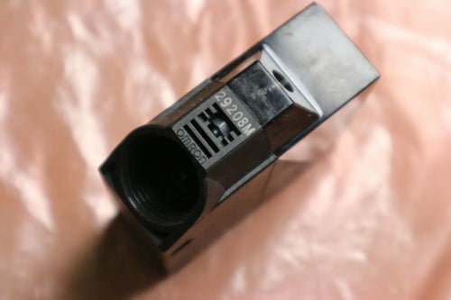 1PC  NEW     OMRON    E3JM-10L     free  shipping