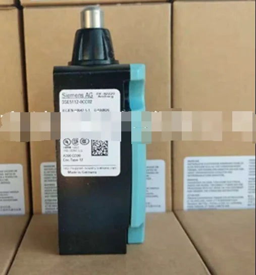 1PC  NEW   SIEMENS   3SE5112-0CC02   free shipping
