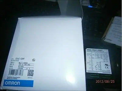 Omron E5AZ-Q3MT 100-240VAC New In Box